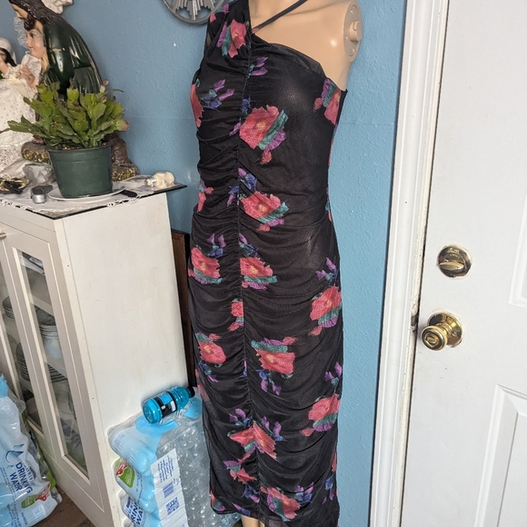 Nastygal One-Shoulder Black Floral Dress - Picture 3 of 8